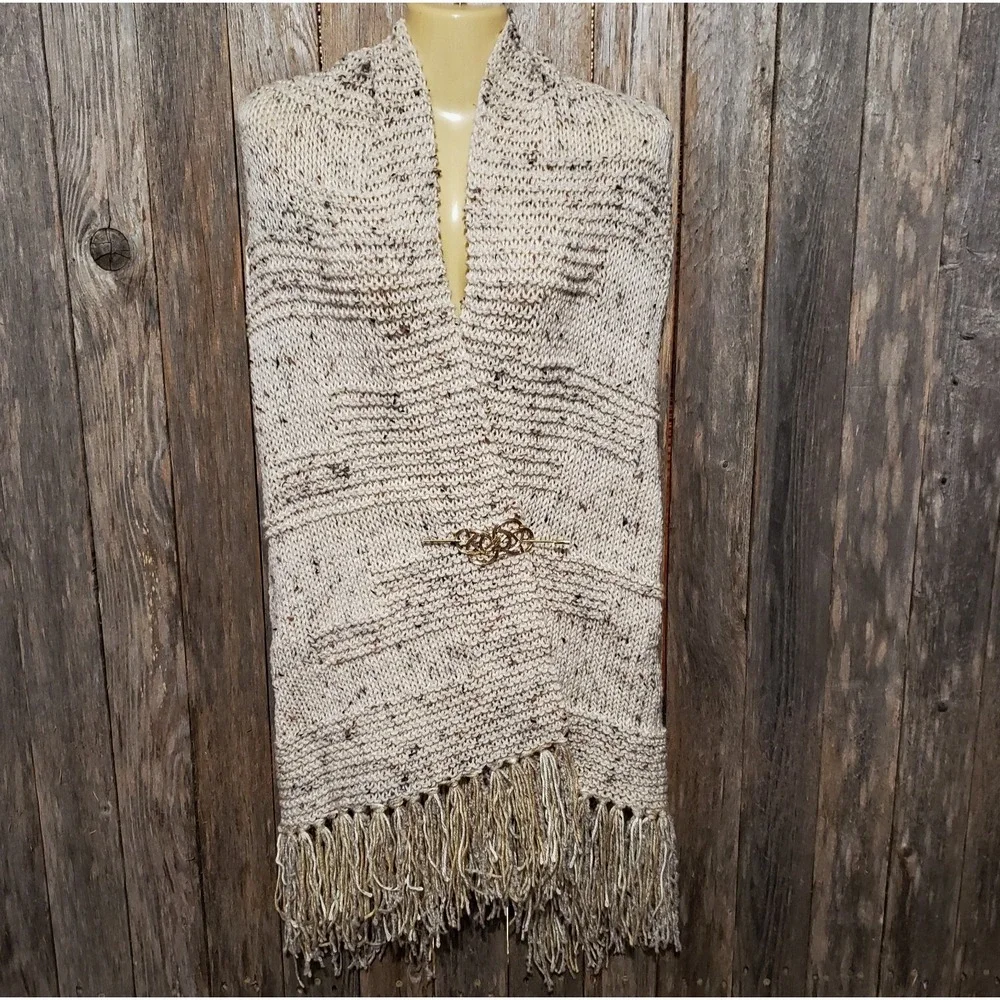 NEW Aran‎ Cream Flecked Hand Knitted Shawl Wrap Scarf Boho Hippie Cottage Artsy